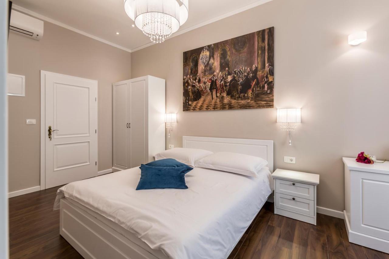 Theatre Of Dreams Bed & Breakfast